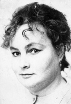«Стихов я не выдумывала строки…»: выставка, посвященная поэтессе Нине Груздевой, открылась в областной библиотеке
